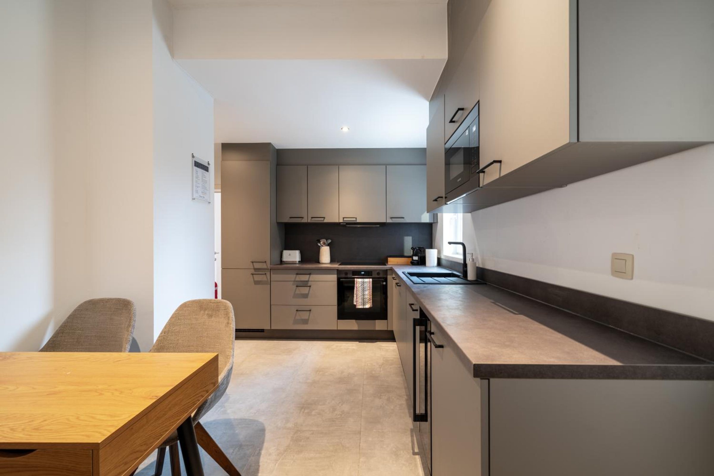 Cuisine entièrement équipée – The Edgewater Suites Cityscape, Namur