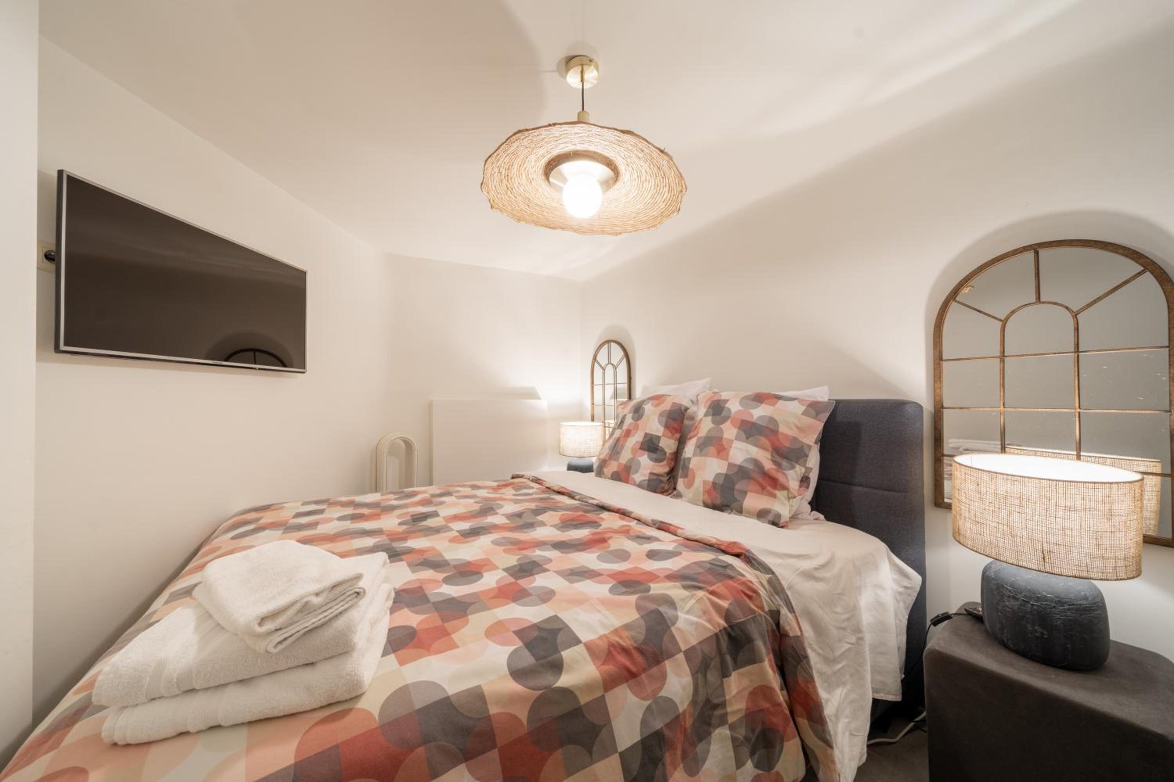 Chambre avec grand lit double – The Edgewater Suites Cityscape, Namur
