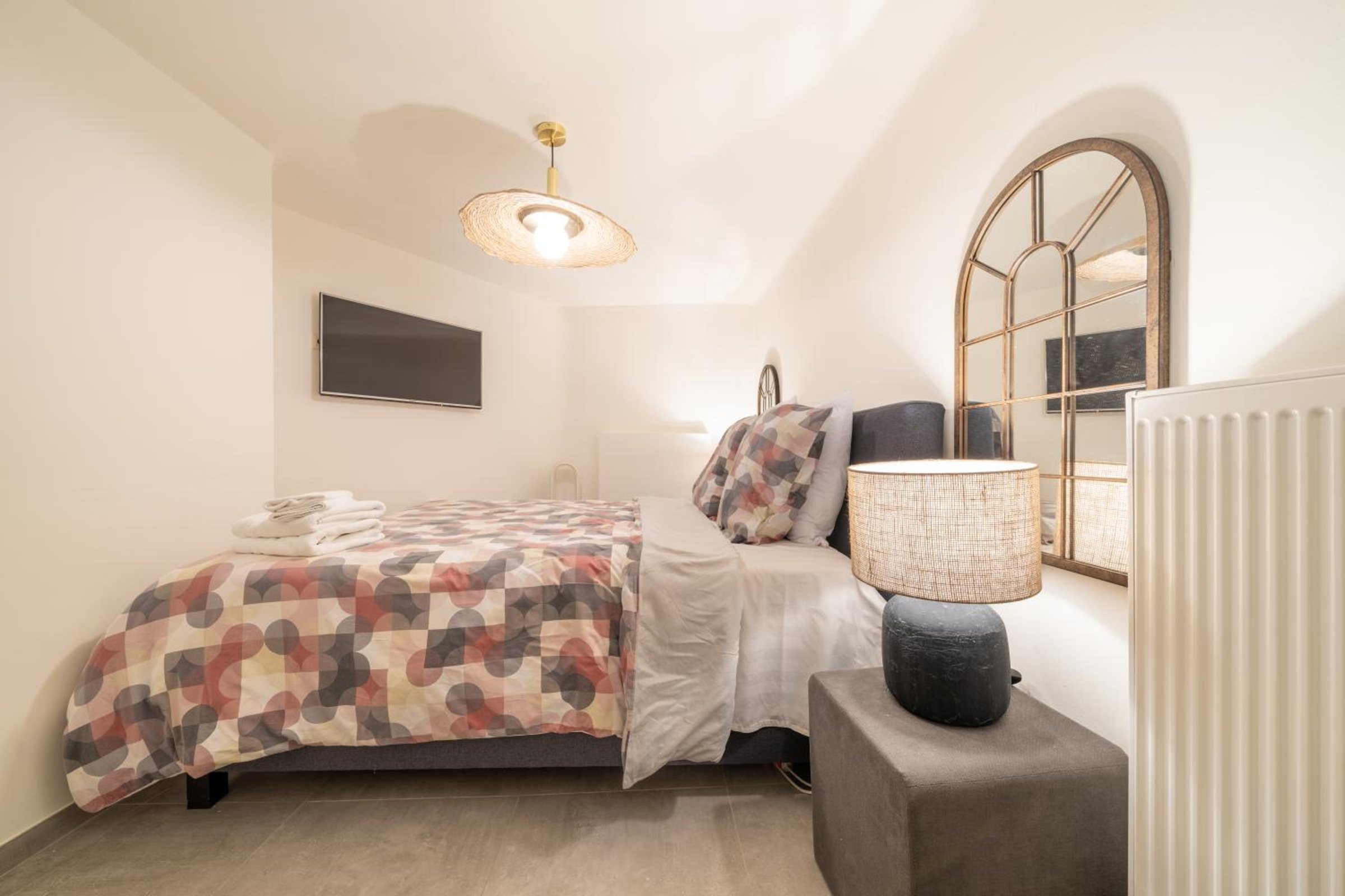 Chambre avec grand lit double – The Edgewater Suites Cityscape, Namur