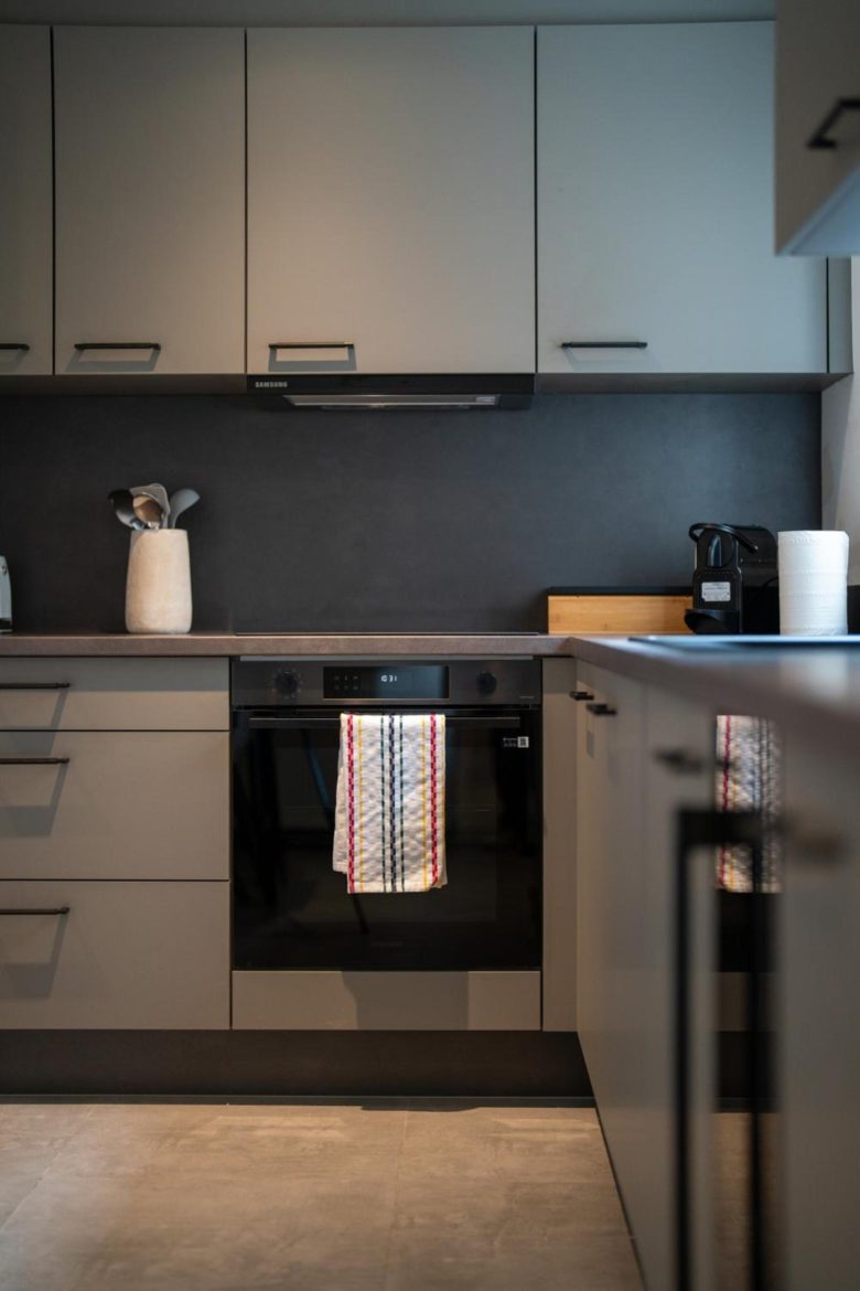 Cuisine entièrement équipée – The Edgewater Suites Cityscape, Namur