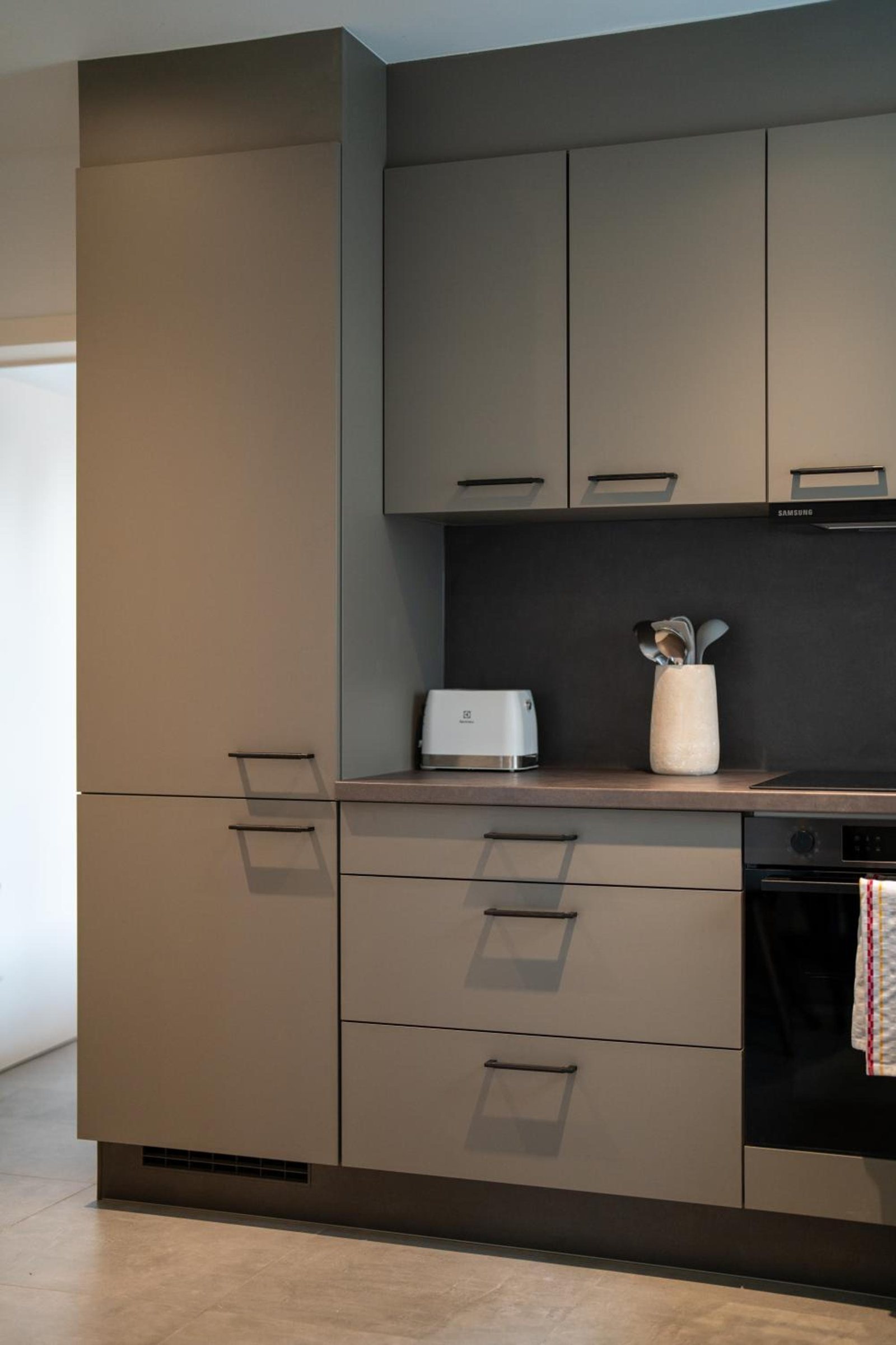 Cuisine entièrement équipée – The Edgewater Suites Cityscape, Namur