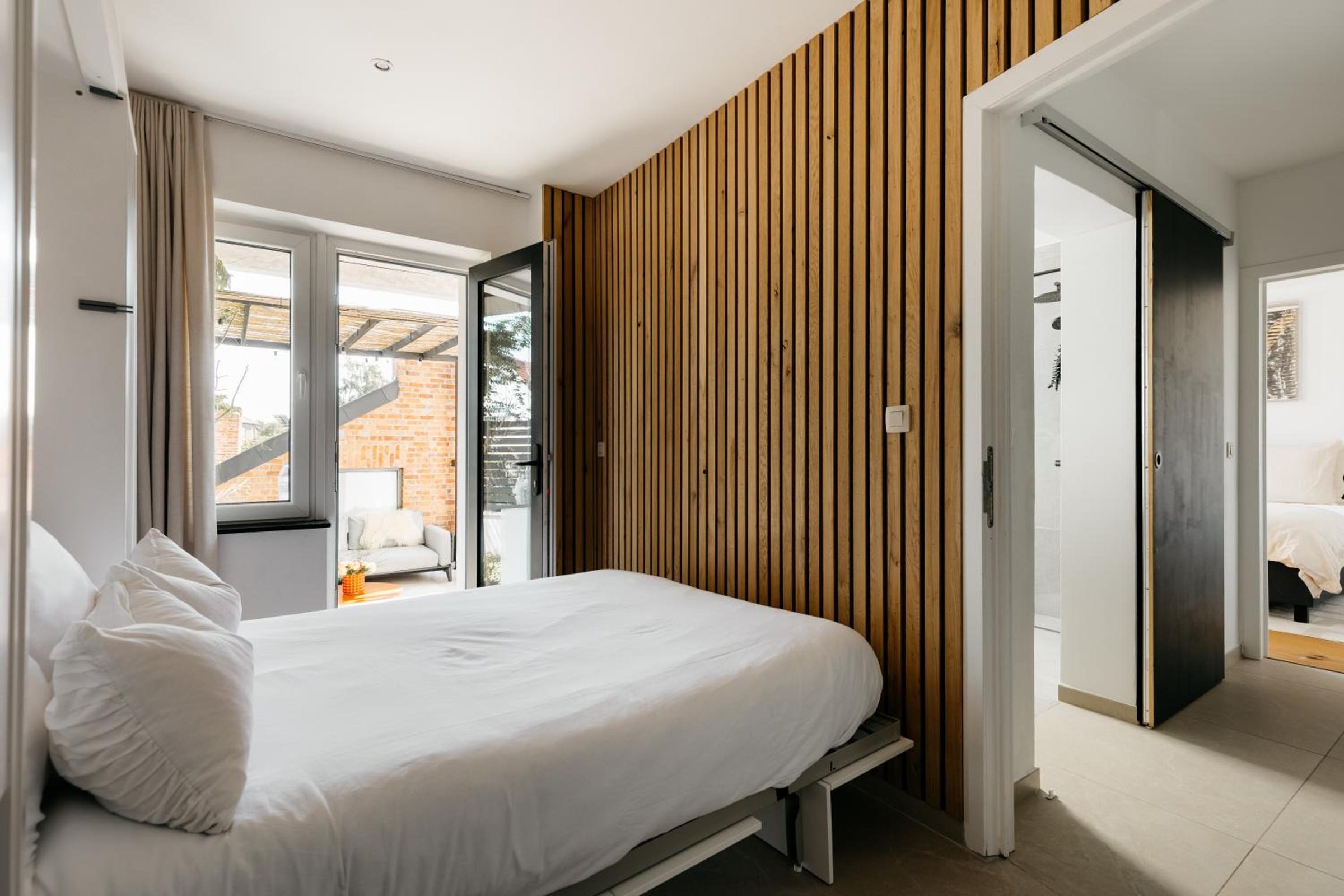 Chambre à coucher – The Edgewater Suites ParkView, Namur