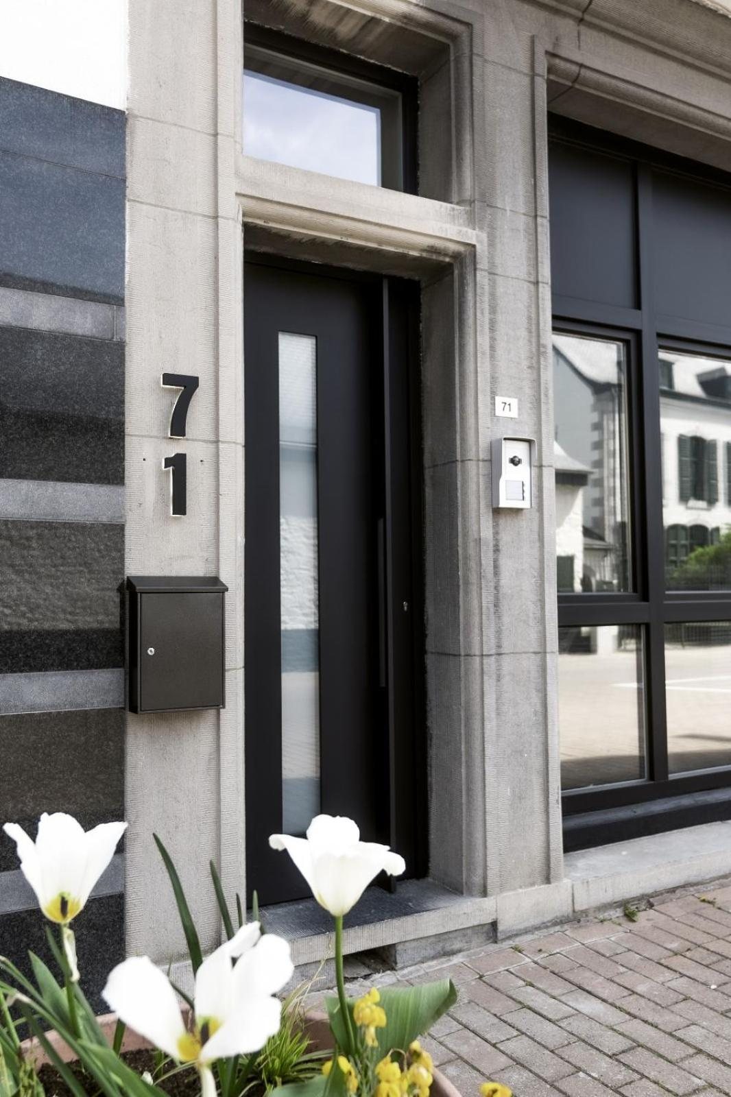 Façade et entrée de l'immeuble – The Edgewater Suites ParkView, Namur