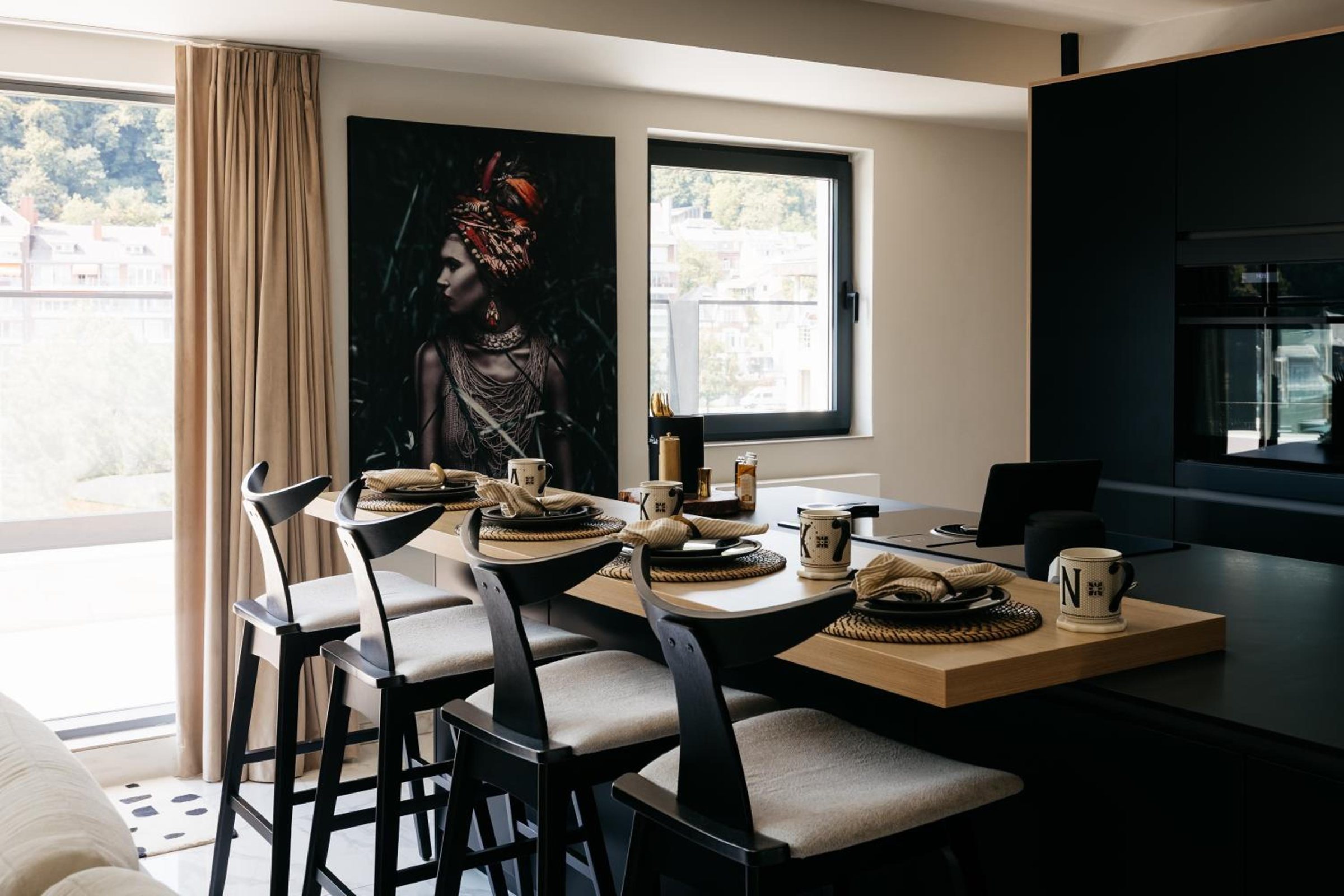 Cuisine équipée et espace repas – The Edgewater Suites Riverside, Namur