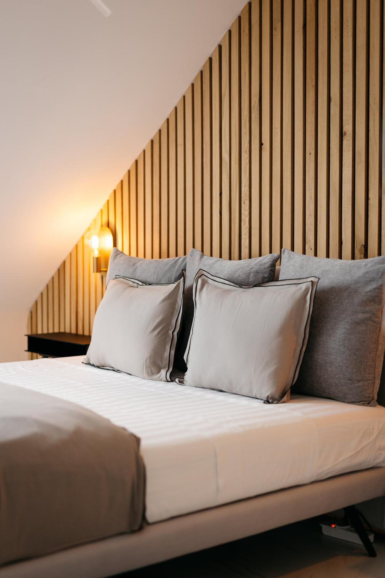 Chambre à coucher – The Edgewater Suites Riverside, Namur