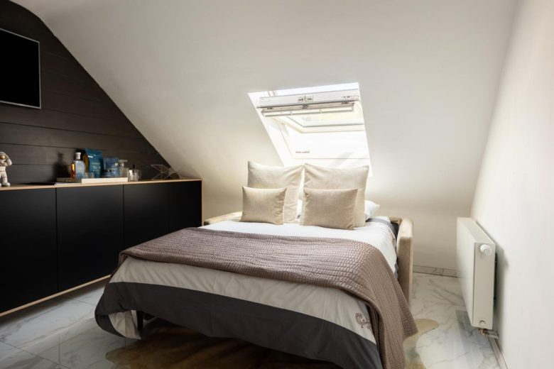 Chambre à coucher – The Edgewater Suites Riverside, Namur
