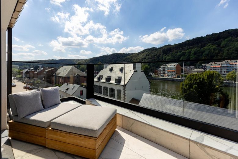 Terrasse avec vue sur la Meuse – The Edgewater Suites Riverside, Namur