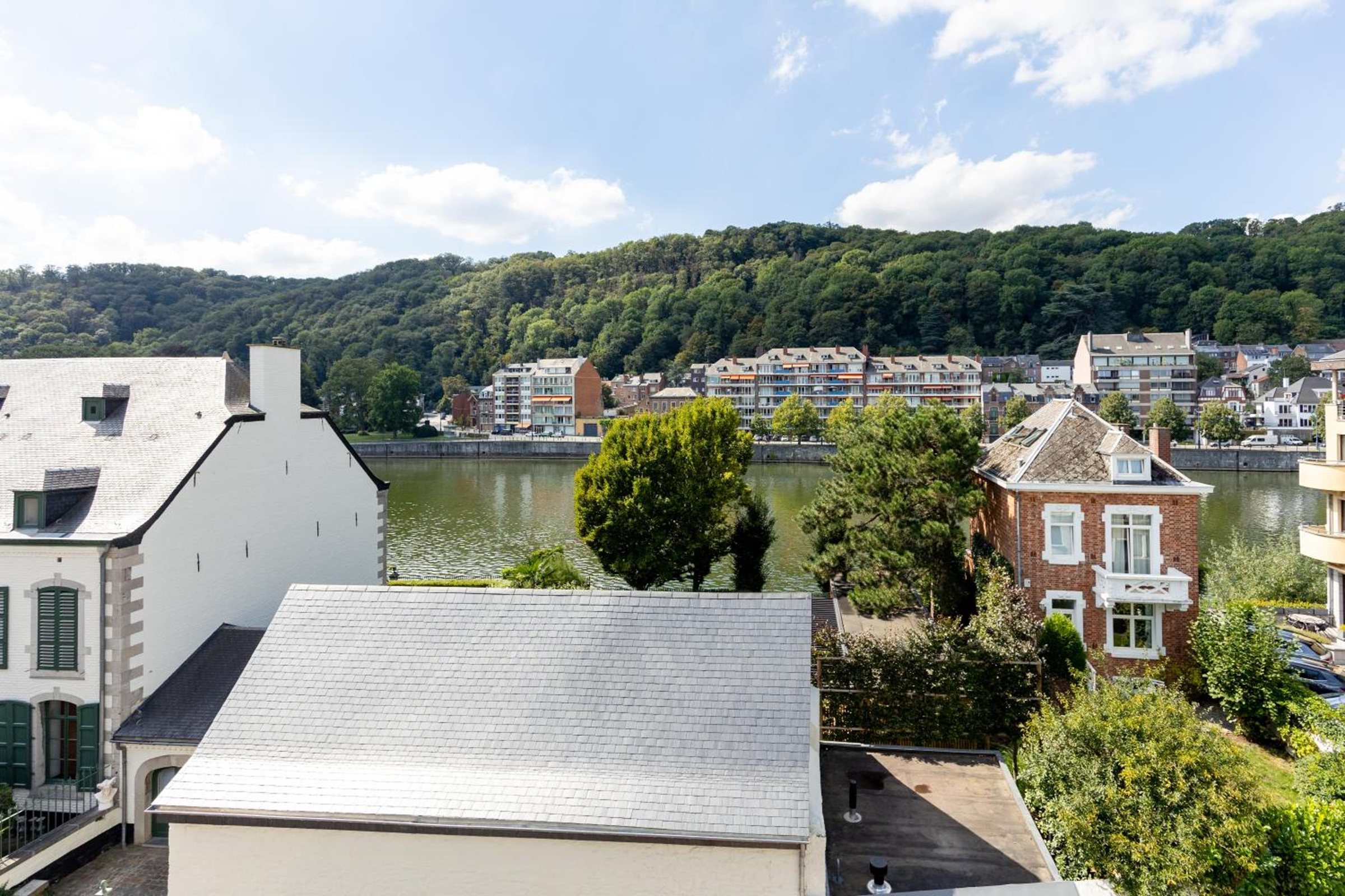 Terrasse avec vue sur la Meuse – The Edgewater Suites Riverside, Namur
