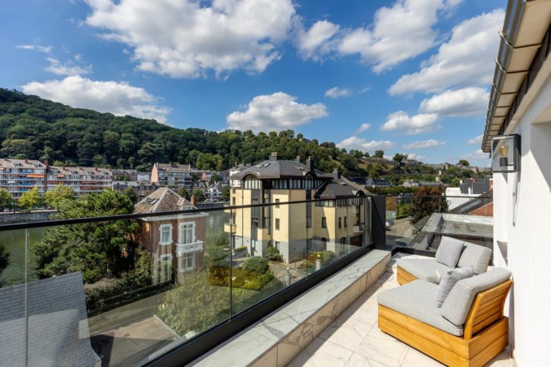Terrasse avec vue sur la Meuse – The Edgewater Suites Riverside, Namur